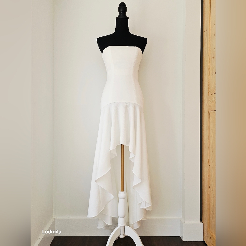 BCBGMAXAZRIA "Evangelina"‎ Women's Size 0 Off-white High-low Style Dress